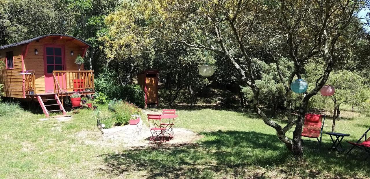 Roulotte Romantique Chauffee En Cevennes Monteils  Exteriör bild