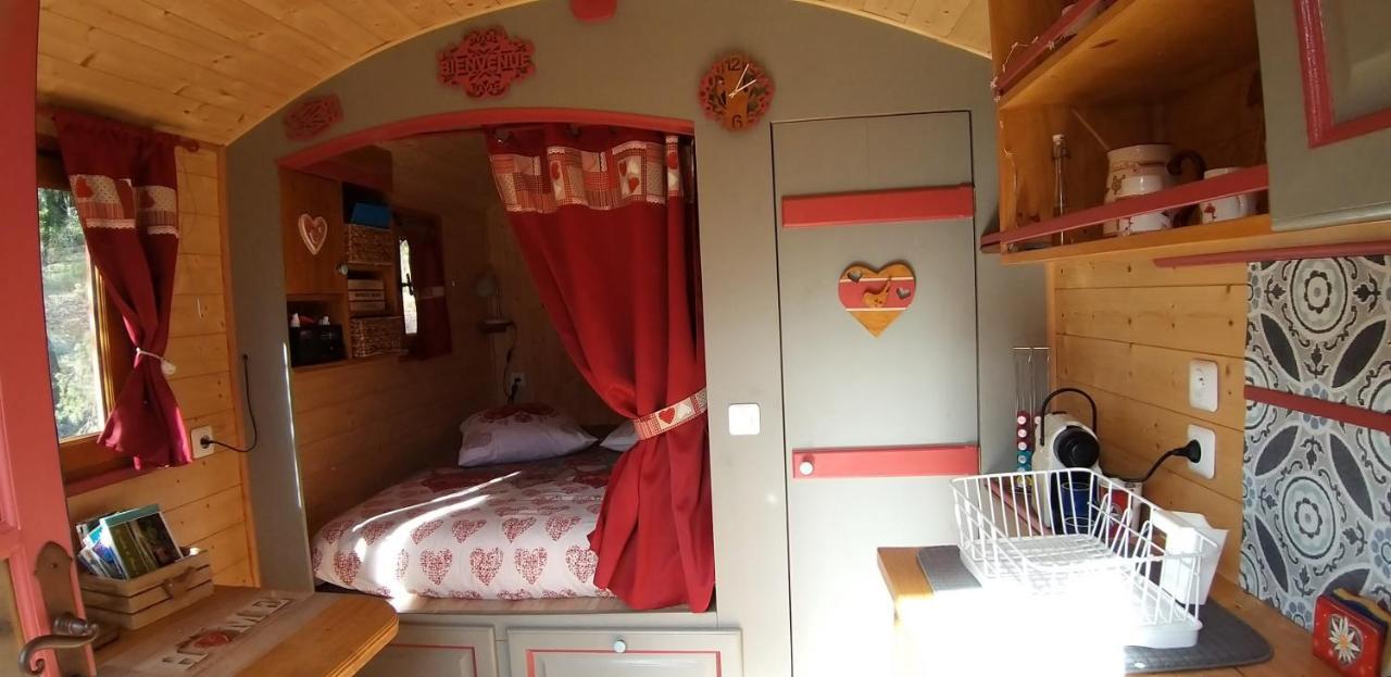 Roulotte Romantique Chauffee En Cevennes Monteils  Exteriör bild
