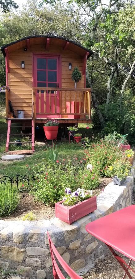 Roulotte Romantique Avec Piscine En Cevennes Monteils (Gard) Exteriör bild